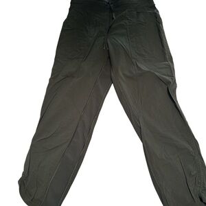 Lululemon 3/4 Dance Studio Pant